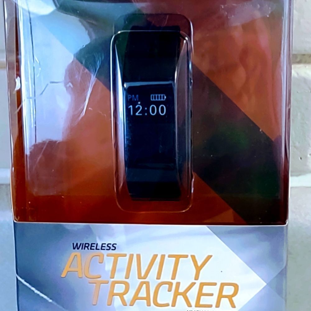 TRAXX ACTIVITY TRACKER WRIST BAND